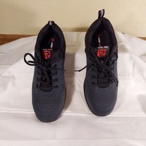 Larnmern Steel Toe Sneakers